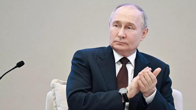 Переломить ситуацию на поле боя у Украины не получается — Путин