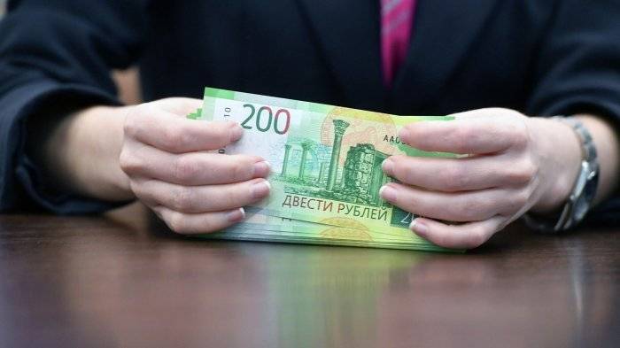 Детские пособия в 2025 году: кто и сколько получает