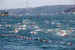 Пропажа россиянина Свечникова во время заплыва через Босфор