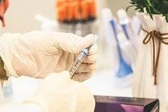 Пациенты в России получат вакцину от рака в ближайшие месяцы