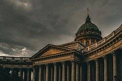 Окутавшая Петербург вонь начала вызывать слезотечение