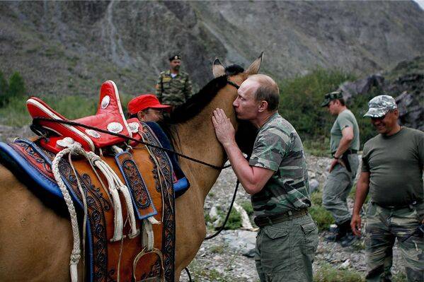 Путину – 73: самые яркие фото президента России