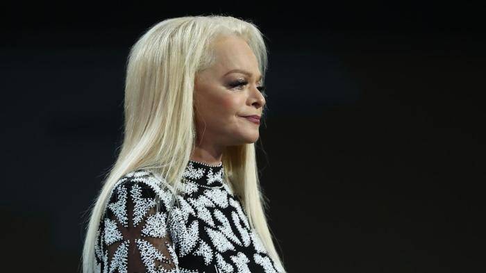 Лариса Долина