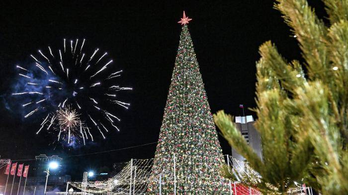 Празднование Нового года в городах России