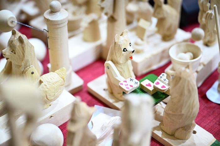 Богородская резная игрушка