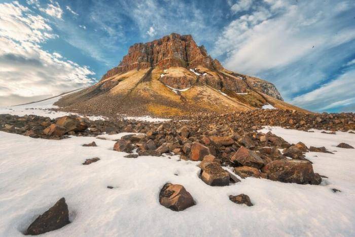 Остров Мейбел в свете полярного дня