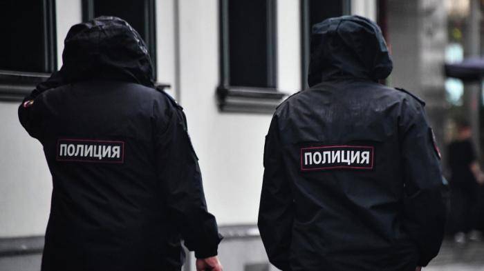 Сотрудники полиции