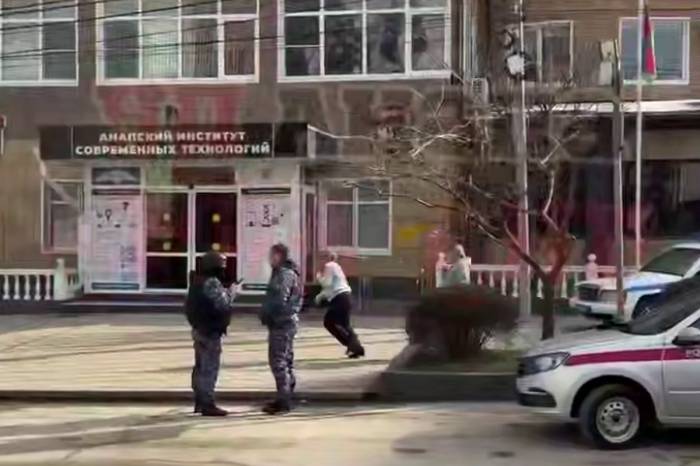 Стрельба у техникума в Анапе