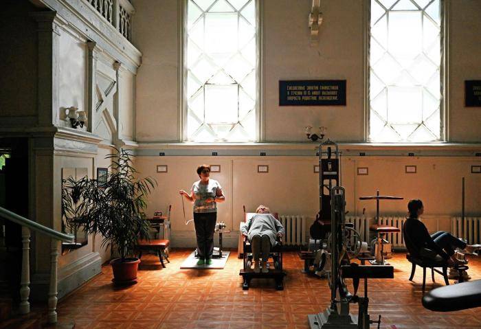 Зал музея Механотерапии с тренажерами 1902 года в Ессентуках