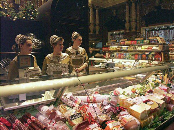 Ассортимент знаменитого Елисеевского магазина