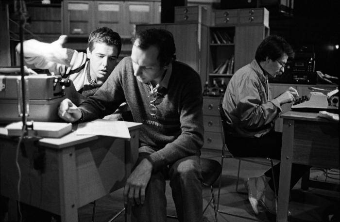 Авторы сценария и ведущие молодежной информационно-музыкальной передачи Взгляд (слева направо): Александр Любимов, Дмитрий Захаров и Владислав Листьев