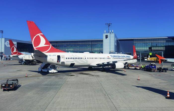 Самолет авиакомпании Turkish Airlines в аэропорту Хавалимани