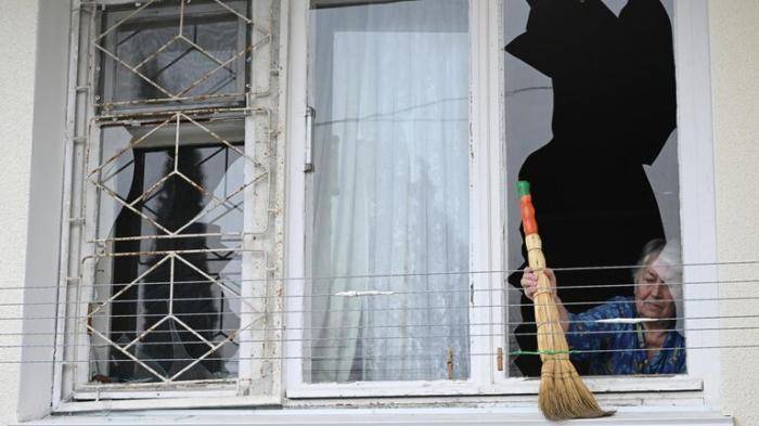 Последствия взрыва в жилом доме в Севастополе