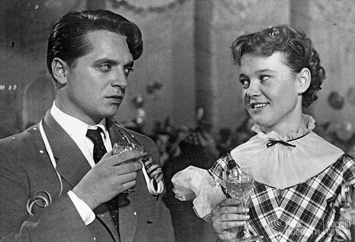 Актеры Юрий Белов и Людмила Гурченко в фильме Карнавальная ночь