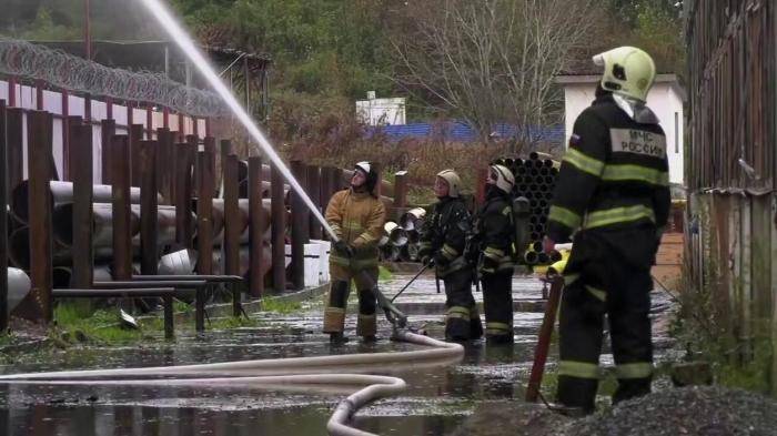 Пожар в промзоне на улице Транспортной в Сочи