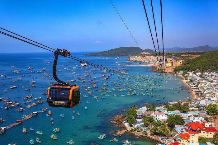 Самая длинная в мире канатная дорога на острове Фокуок во Вьетнам