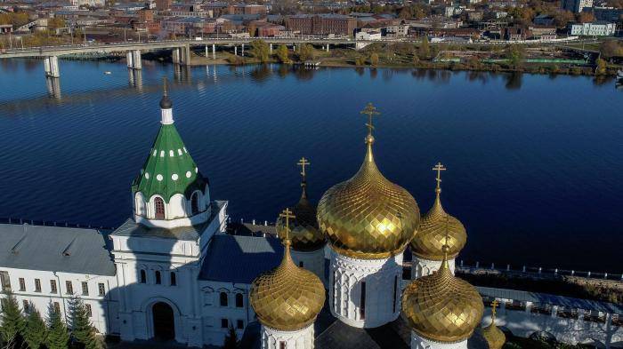 Свято-Троицкий Ипатьевский монастырь в Костроме