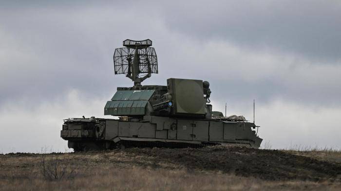 Боевая работа расчета зенитно-ракетного комплекса Тор-М1