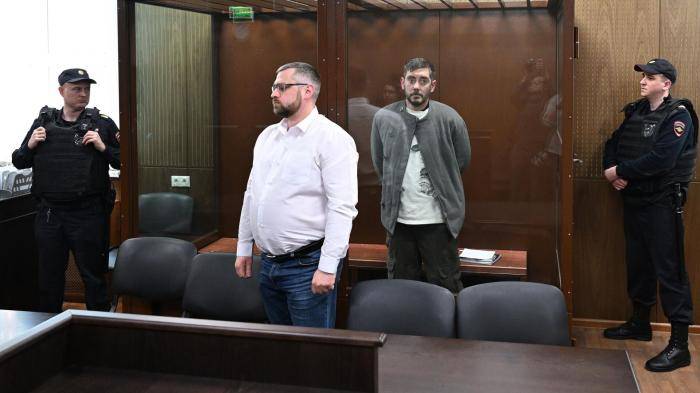 Основатель издания Readovka Алексей Костылев во время заседания в Тверском районном суде Москвы. 22 апреля 2026