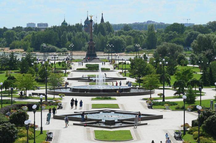 Вид на Стрелку у впадения в Волгу реки Которосли, Ярославль