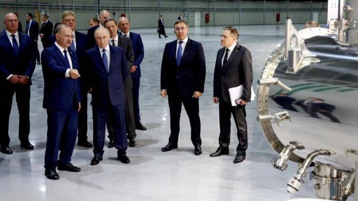Президент РФ Владимир Путин посещает Центр коллективного пользования Сибирский кольцевой источник фотонов (СКИФ) под Новосибирском