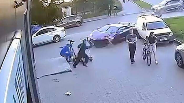 ДТП с участием автомобиля Lamborghini в Екатеринбурге