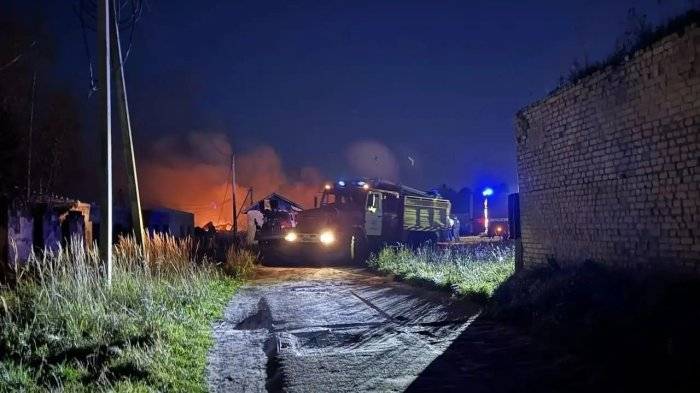 Пожар на заводе по производству петард в Ярославской области