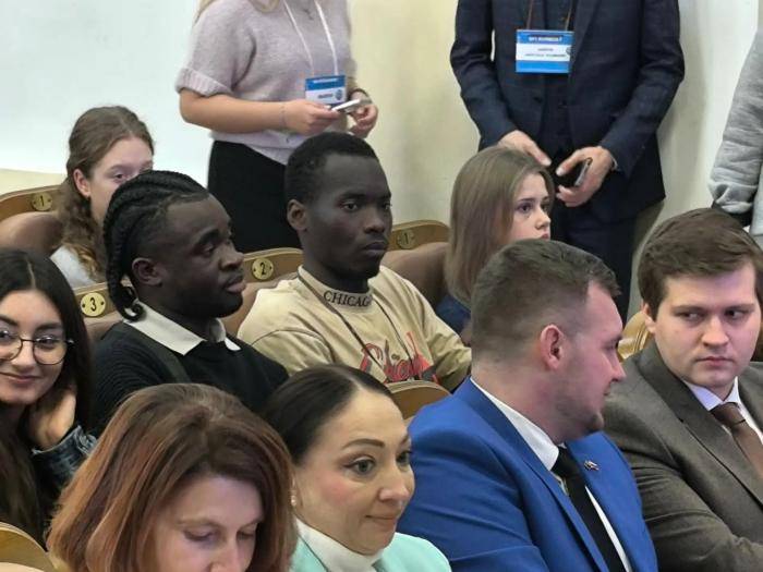 Открытие VIII Международной молодежной научно-практической конференции Модель ООН в Крыму