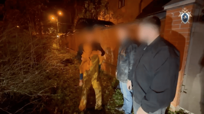 Следственный эксперимент с мужчиной, который убил своего племянника в Пушкино Московской области